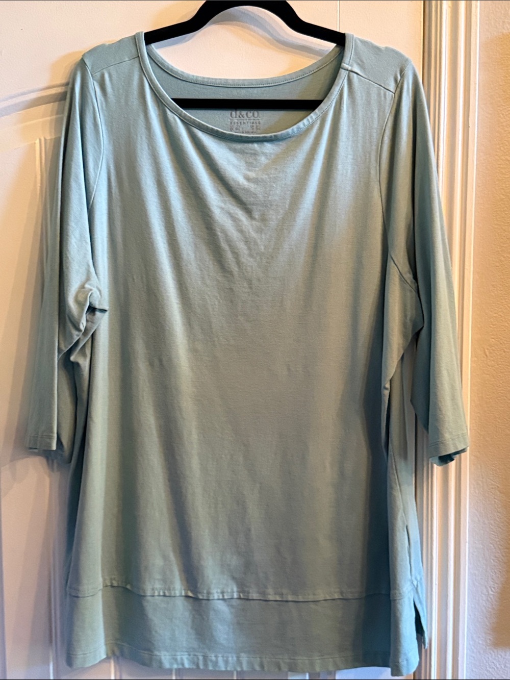 Casual Scoop Neck 3/4 Sleeve Top by d&co in Light Green